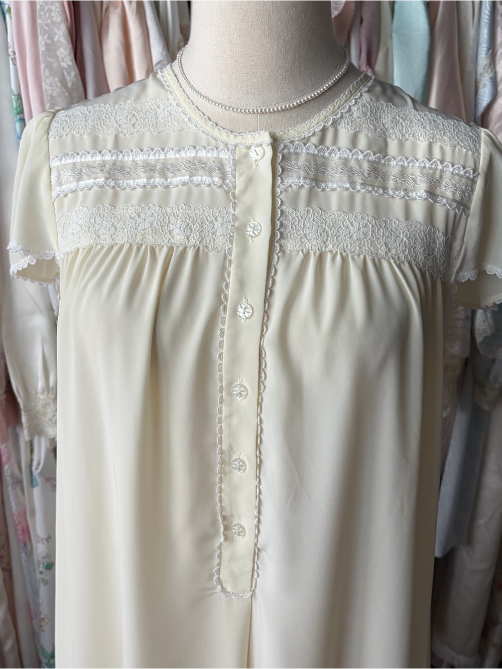 vintage oscar de la renta ivory satin nightgown